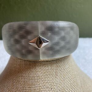 NWOT Alexis Bittar Gray Snake Skin Lucite Tapered Bracelet